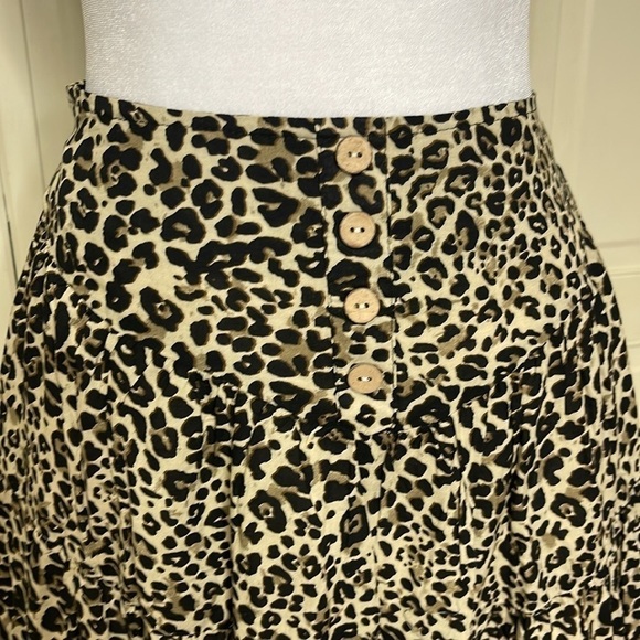 &MERCI Leopard Print Tiered Mini Ruffle Skirt Size M - Picture 3 of 8